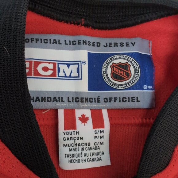 CCM Calgary Flames Youth Hockey Jersey Red/Black – Autographed S/M - Picture 9 of 12